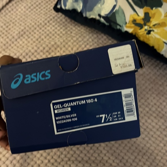 @asics sneakers for women - Picture 3 of 4